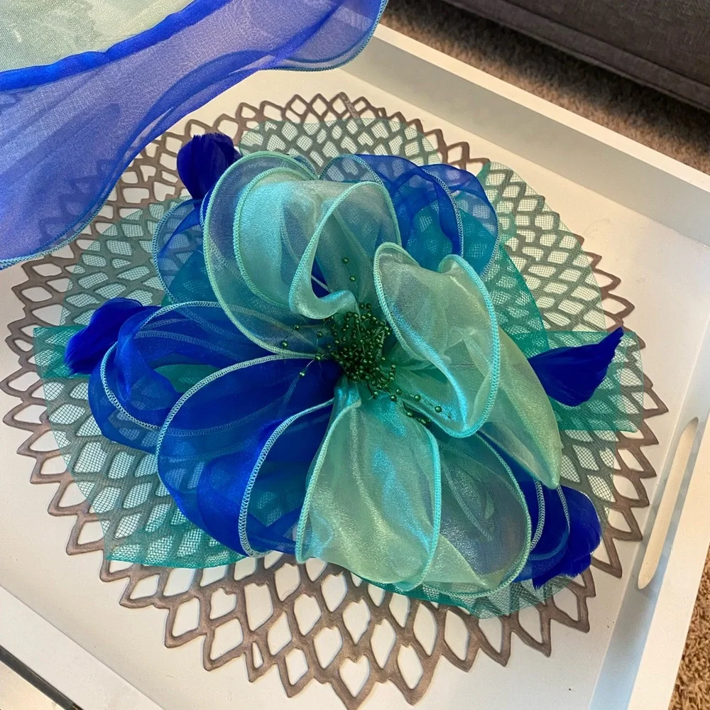 Elegant Blue and Green Women's Hat - Picture 3 of 5